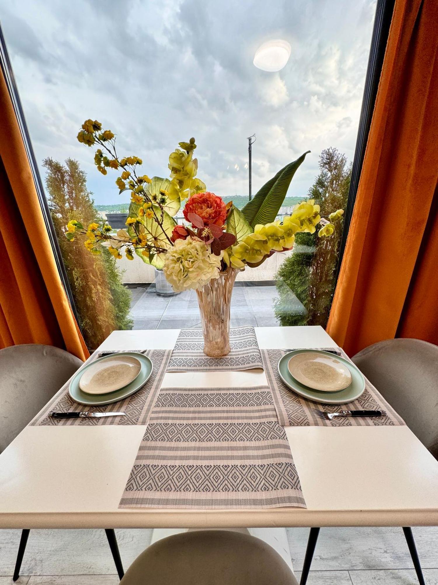 Ferienwohnung Penthouse Exclusive View , Iasi Exterior foto