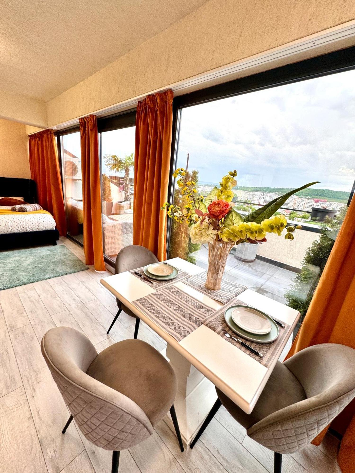 Ferienwohnung Penthouse Exclusive View , Iasi Exterior foto