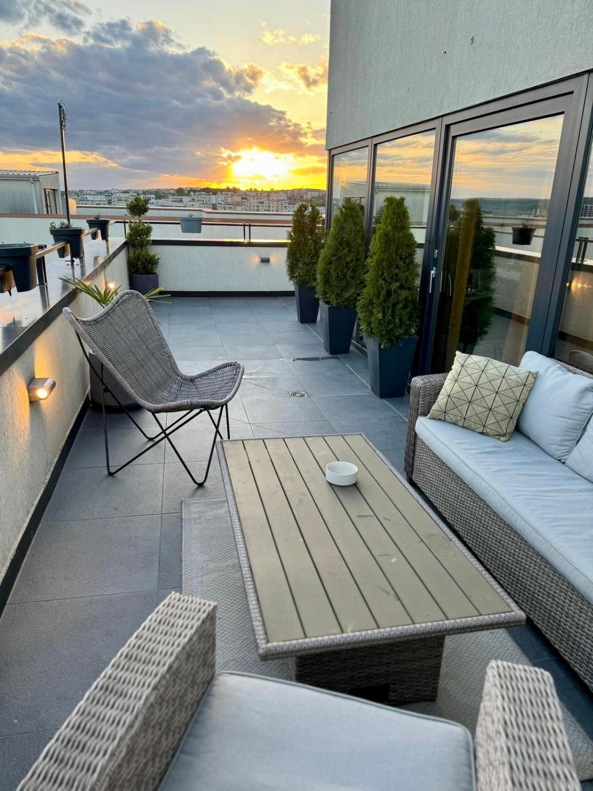 Ferienwohnung Penthouse Exclusive View , Iasi Exterior foto