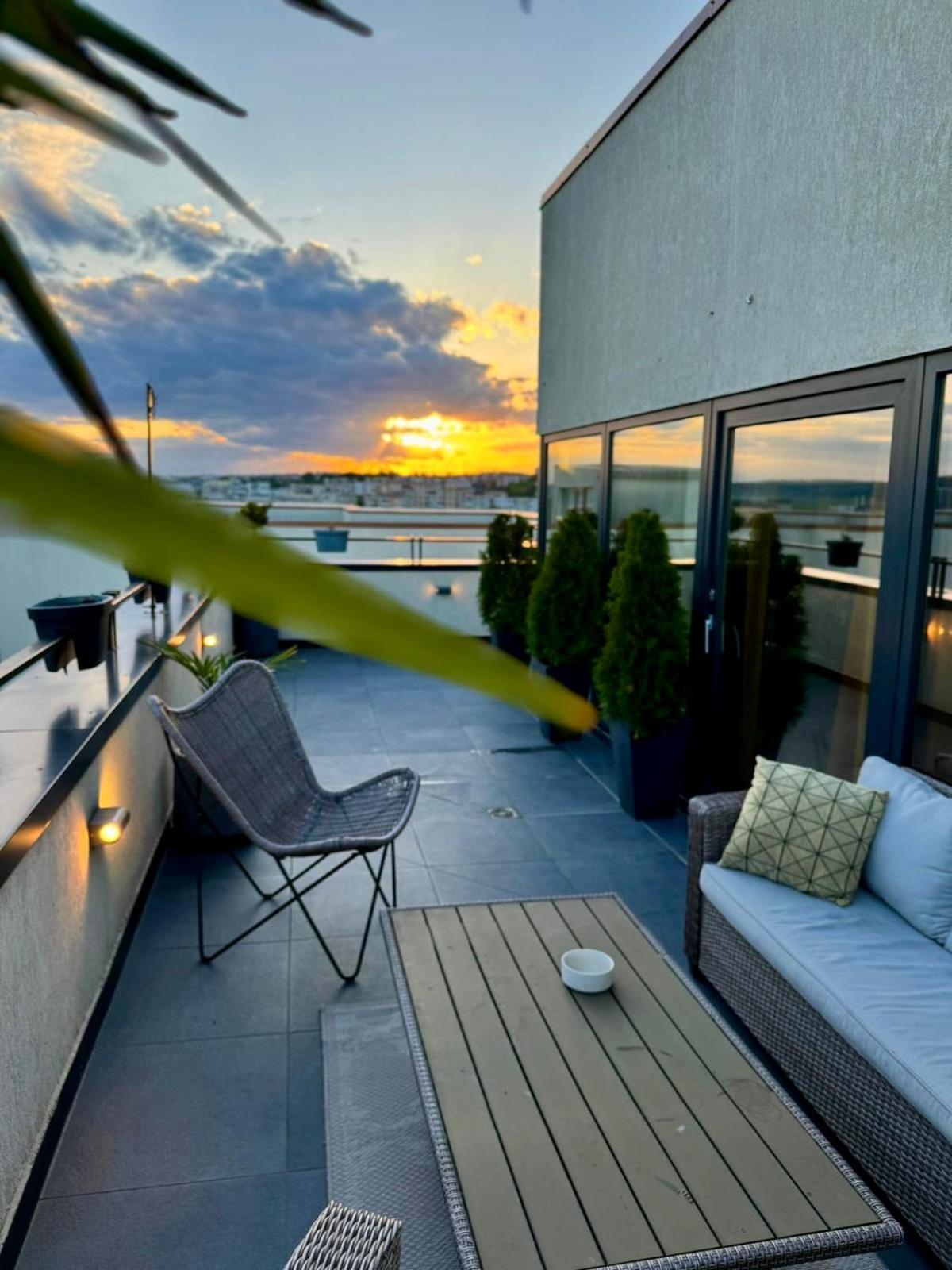 Ferienwohnung Penthouse Exclusive View , Iasi Exterior foto