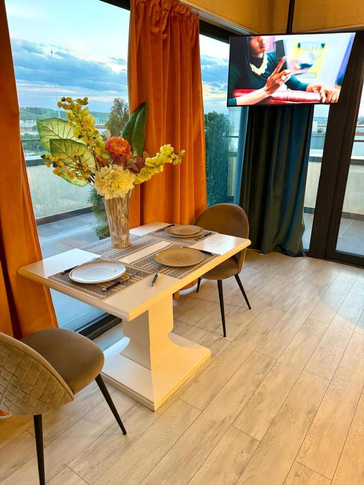 Ferienwohnung Penthouse Exclusive View , Iasi Exterior foto